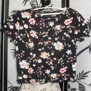 Black floral crop top
